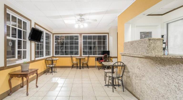 Super 8 By Wyndham Santee — photo 3