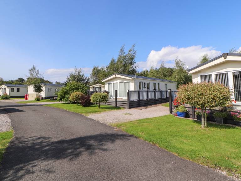 Family-oriented cottage with garden | Pets allowed — photo 2