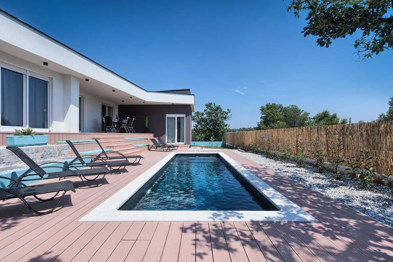 Villa with garden, patio & private pool — photo 5