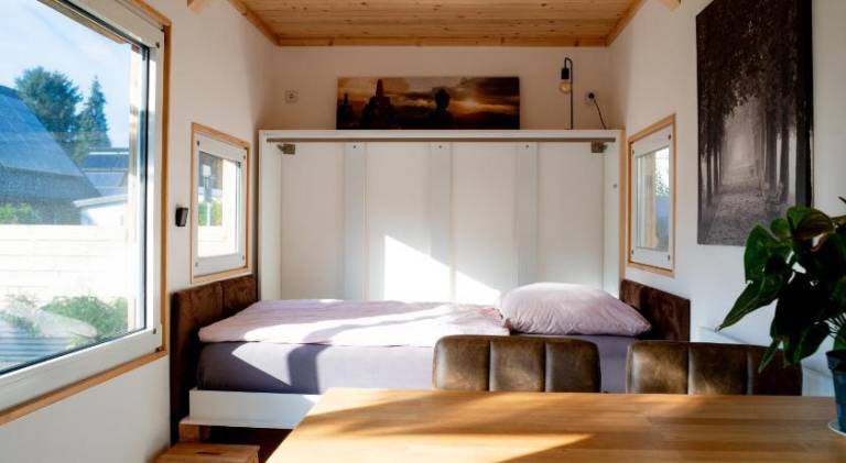 Beautiful vacation home with garden, BBQ & patio | Pets are welcome — photo 2