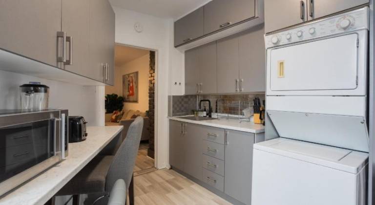 Excellent 4 Bedroom in Griffintown Downtown MTL — photo 2