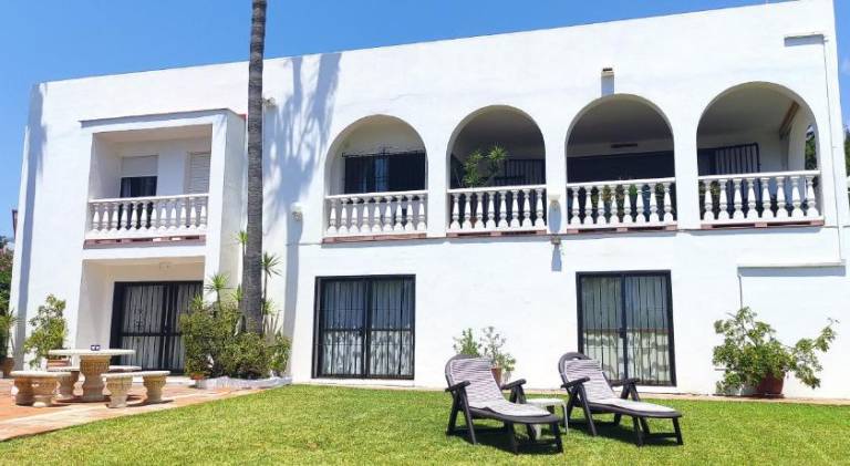 Fully equipped beautiful rental apartment with garden, BBQ & patio | Next to the beach | Perfect for remote work | Dogs allowed — photo 5