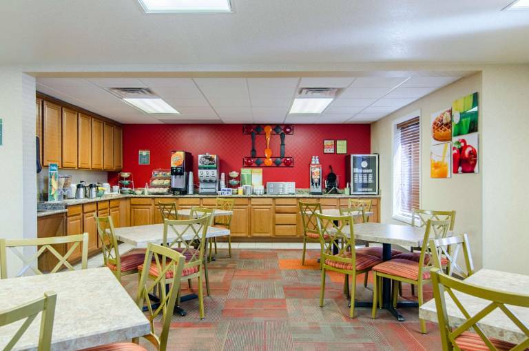 Quality Inn Junction City near Fort Riley — photo 4