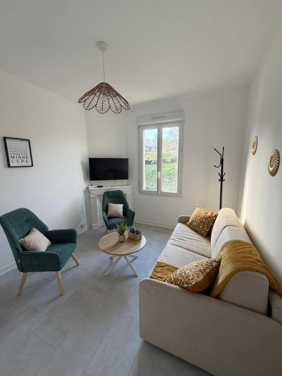 House with garden in Gaillard