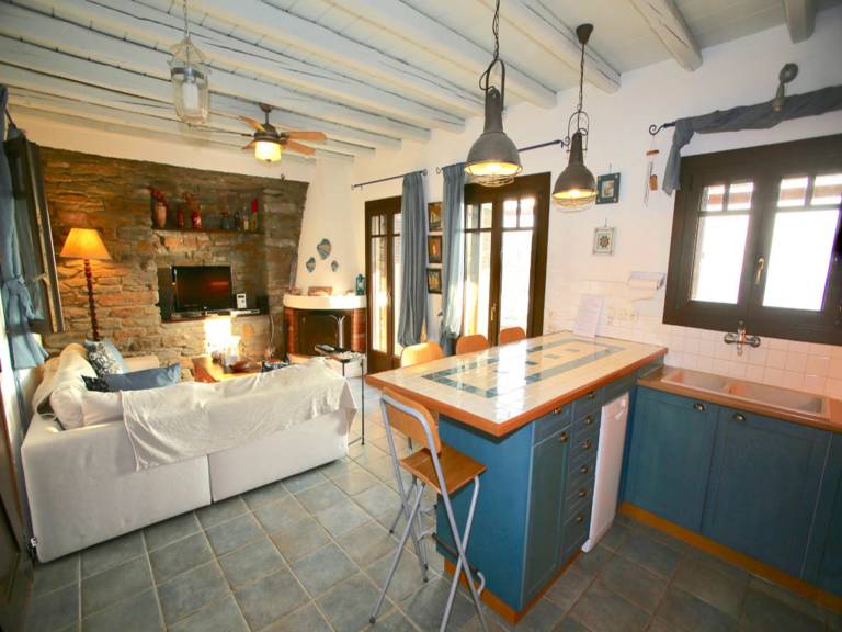 Atemberaubendes Apartment direkt am Meer in Kea