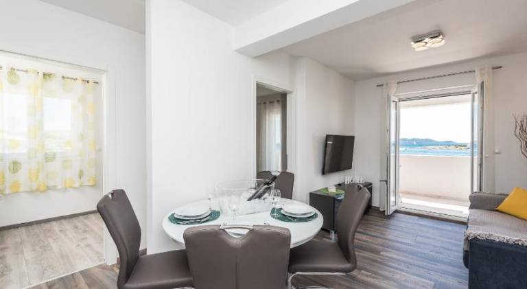 Pleasant holiday apartment with patio & BBQ | Close to the beach | Pets are welcome — photo 2