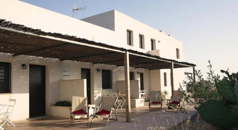 House with terrace, barbeque & pool — photo 4