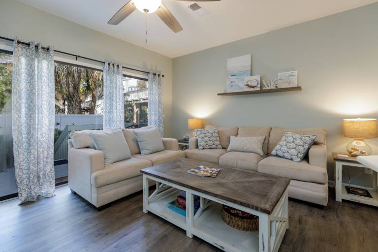 42 Ocean Breeze: Pet Friendly Villa, Newly Updated, Free Bikes, Pool, Tennis in Hilton Head Island, SC