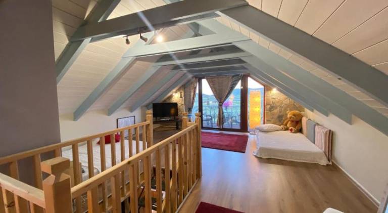 Wonderful holiday apartment with yard, jacuzzi & terrace | Pet-friendly — photo 2
