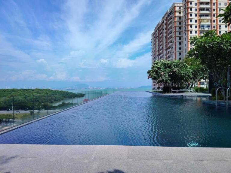 House with grill & pool | Suitable for remote work | Pets are welcome — photo 3