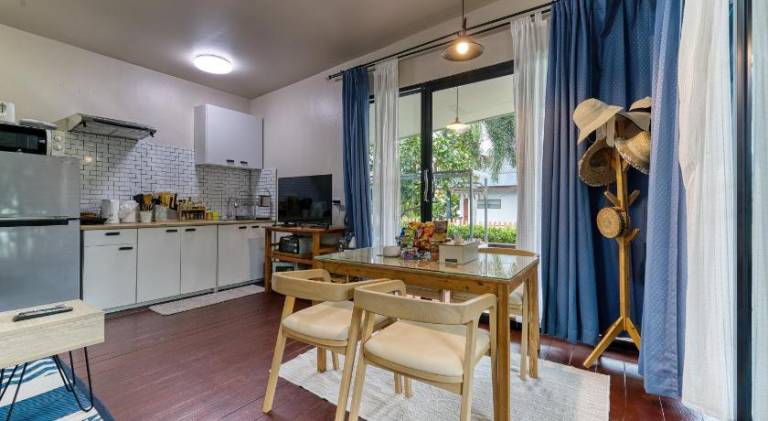 Family-oriented charming vacation home with garden, barbeque & pool | Close to the beach | Suitable for remote work | Pets are welcome — photo 2
