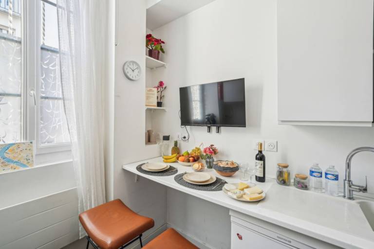 Apartment | Close to Place des Quinconces — photo 5