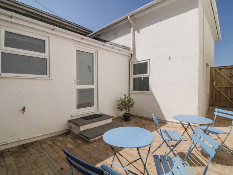 Family-friendly cottage with yard | Beach view | Next to the beach | Dogs allowed — photo 2