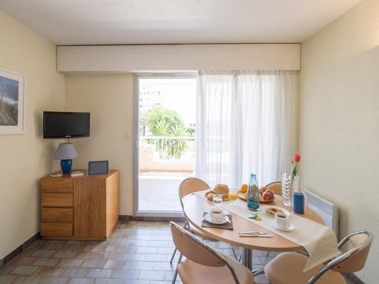 Studio with 1 room for 4 persons — photo 4