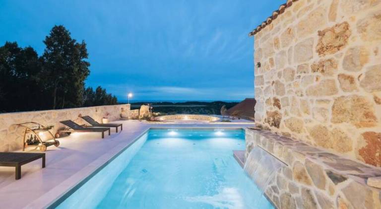 Lovely villa with pool | Pets are welcome — photo 3