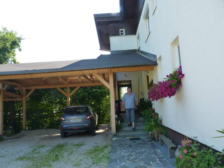 Apartment with terrace — photo 3