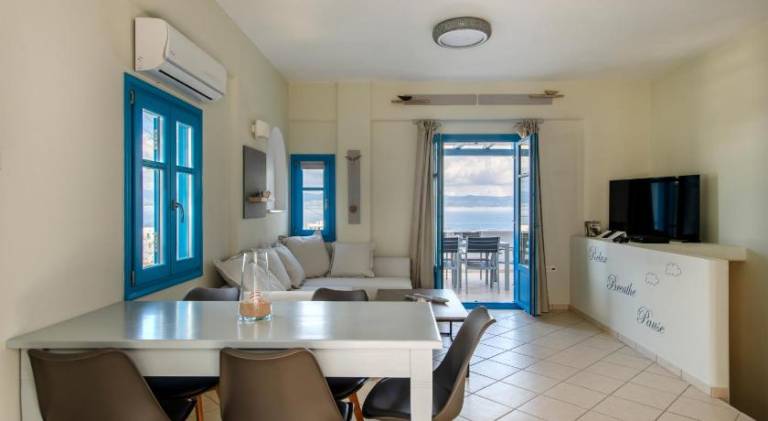 Fully equipped vacation home with barbeque, yard & patio | Next to the beach | Good for workation | Pet-friendly — photo 2