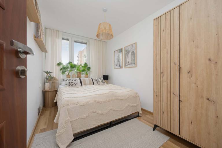 Mi dzynarodowa 58 60 Warszawa Cosy Apartment for 6 people 2 bedrooms Smart TV Balcony WiFi — photo 2