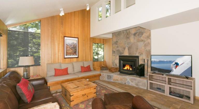 House with hot tub in Tahoe City, CA