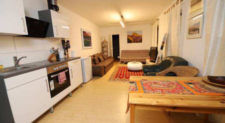 Rental apartment with garden, grill & terrace | Close to Marmorpalais — photo 2