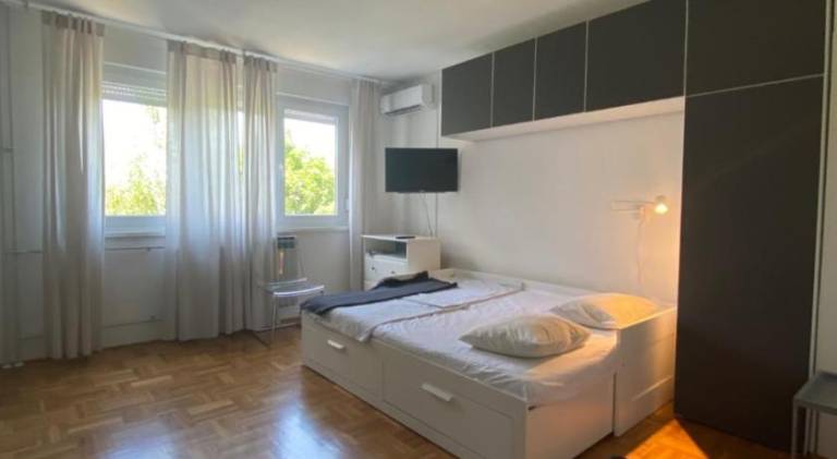 Rental apartment with 1 room for 4 persons in Zagreb