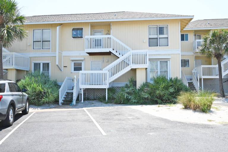 Sandpiper Cove Unit 1147 2-Bedroom/2-Bathroom With FREE Beach Service! — photo 2