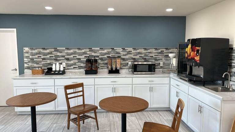 Super 8 by Wyndham Grand Island South — photo 4