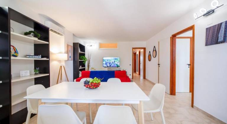 Holiday apartment with patio — photo 4