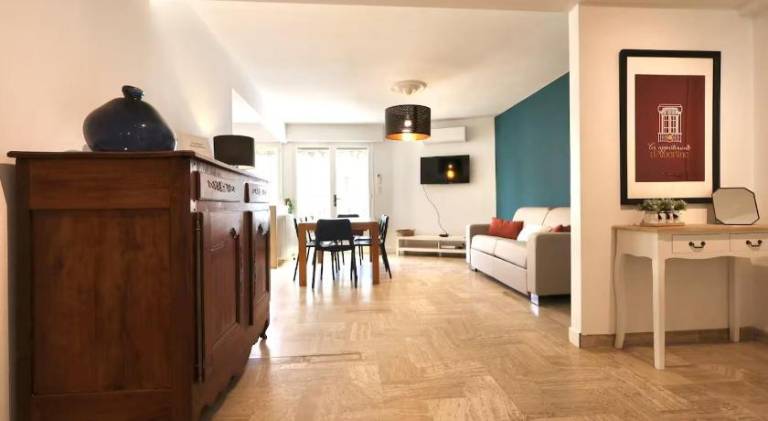 Appartement T3 lumineux - 6 pers - Hypercentre - Climatise - Gare SNCF a 200 m - Parking prive - Mer — photo 2
