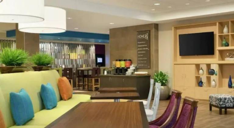 Home2 Suites Colorado Springs I-25 Central — photo 2