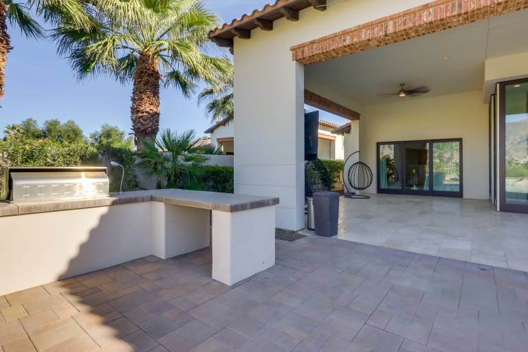 5,300-Sq-Ft Gem w/ Golf Course Views in La Quinta — photo 3