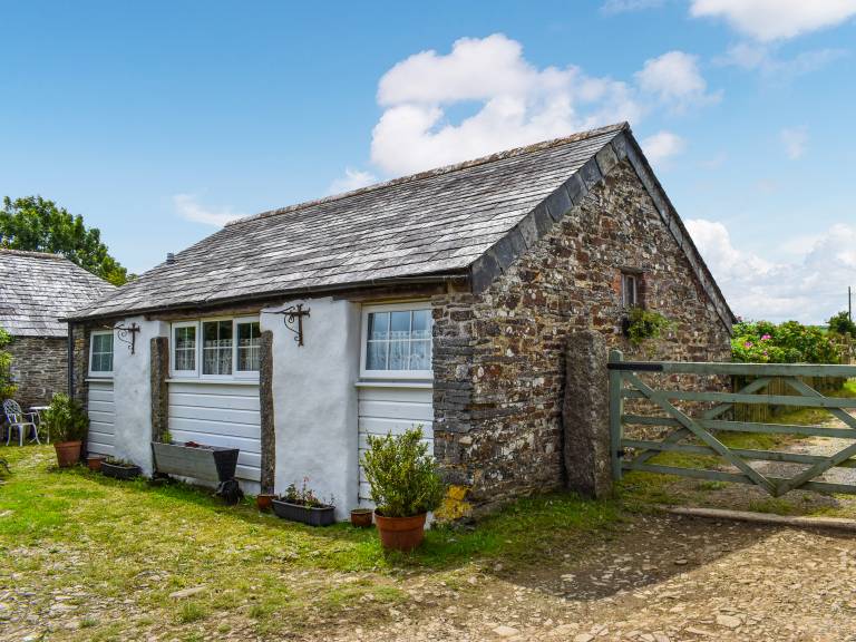 Cabin  Warbstow