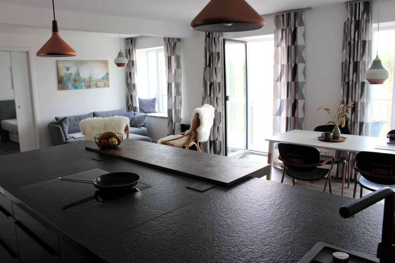 FeWo Treibholz: Komfortables 81m² Apartment mit Balkon, 2 Bädern & Strandzugang — photo 3