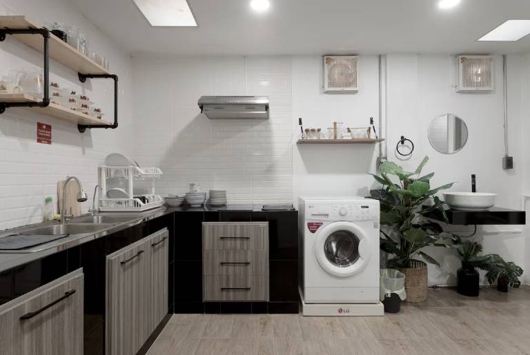 Nice vacation home with patio | Next to Chatuchak Weekend Market | Pets are welcome — photo 3
