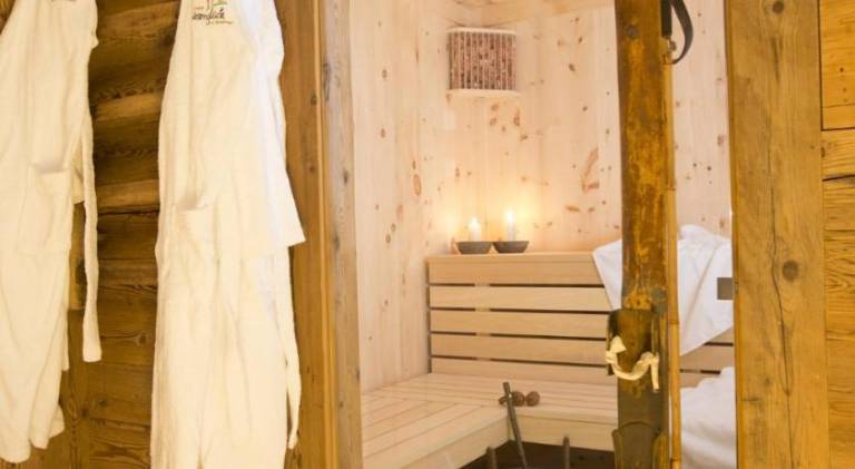 Wonderful chalet with yard, sauna & patio | Good for workation | Pets allowed — photo 4
