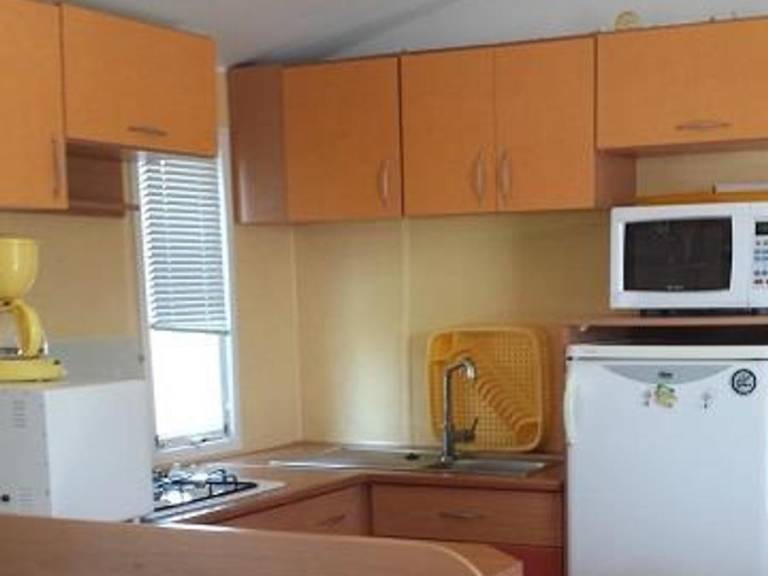 Family-oriented wonderful mobile home with patio & heated pool | Dogs allowed — photo 5