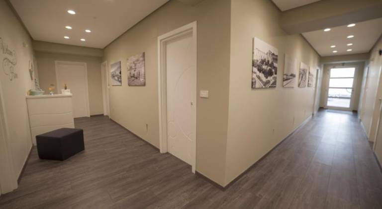 Serviced apartment with private pool, yard & terrace | Beach nearby | Pet-friendly — photo 5
