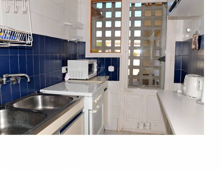 Apartment with garden & terrace — photo 3