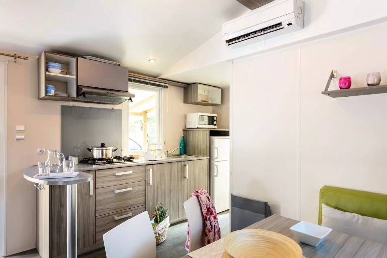Campsite Spina Family Camping Village - Mobile home Classic 2 bdr. 4/6 pers. Covered Decking A/C — photo 2