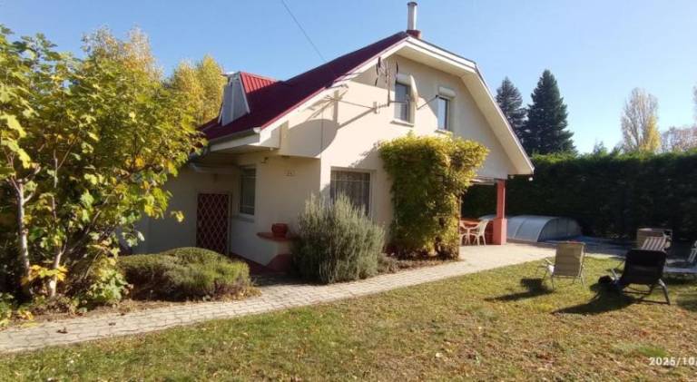 Vacation home with private pool, garden & BBQ | Good for workation in Veszprem