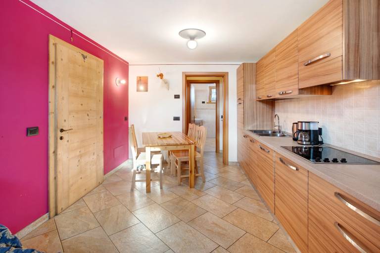 "Appartamento 2 - Alpen Suite" with Mountain View, Garden & Wi-Fi — photo 2