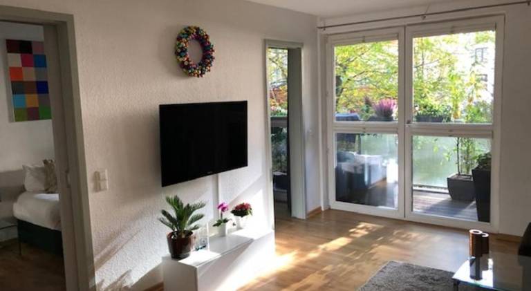 Pleasant apartment with hot tub, garden & patio | Suitable for remote work | Dogs allowed — photo 2