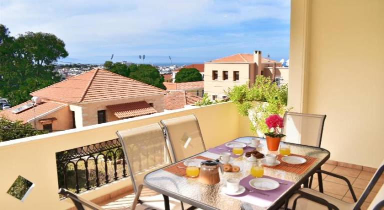 Holiday apartment with hot tub & terrace | Good for workation — photo 2