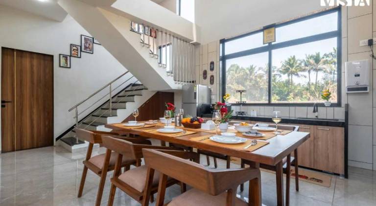 Lovely villa with yard, terrace & pool | Dogs allowed — photo 4
