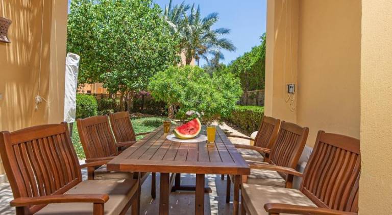 Holiday apartment with pool — photo 5