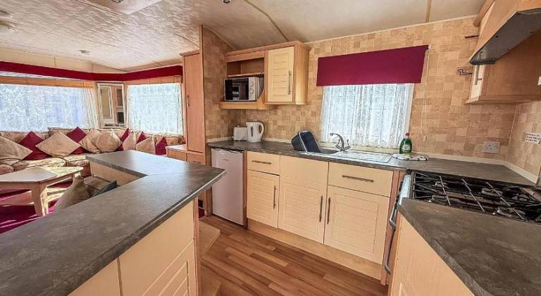 6 Berth Caravan For Hire At Lees Caravan Park In Hunstanton Ref 13006L — photo 4