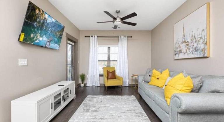 Holiday apartment with pool in Charlotte, NC