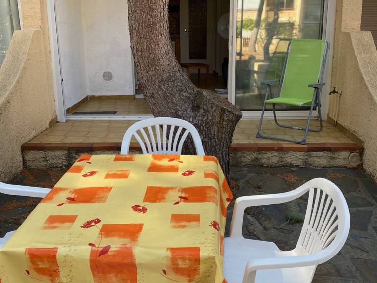 Cozy Studio with Cabine, 4 Guests, Near Beach and Shops, Terrace, Parking, Fully Equipped — photo 5