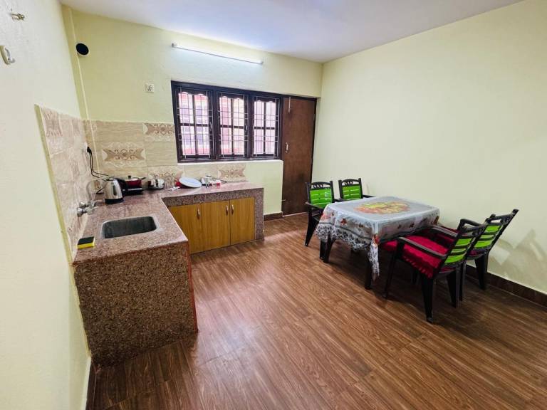 Holiday apartment with patio & yard | Perfect for remote work — photo 3