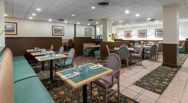 Ramada by Wyndham Reno Hotel and Casino — photo 5
